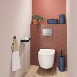 Tiger Toiletborstelhouder TESS Met Opbergfunctie Vrijstaand En Swoop Borstel Flexibel Blauw/zwart -Badkamer Winkel 123 6654